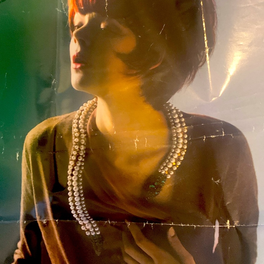 Vera Wang faux pearl serpent necklace.